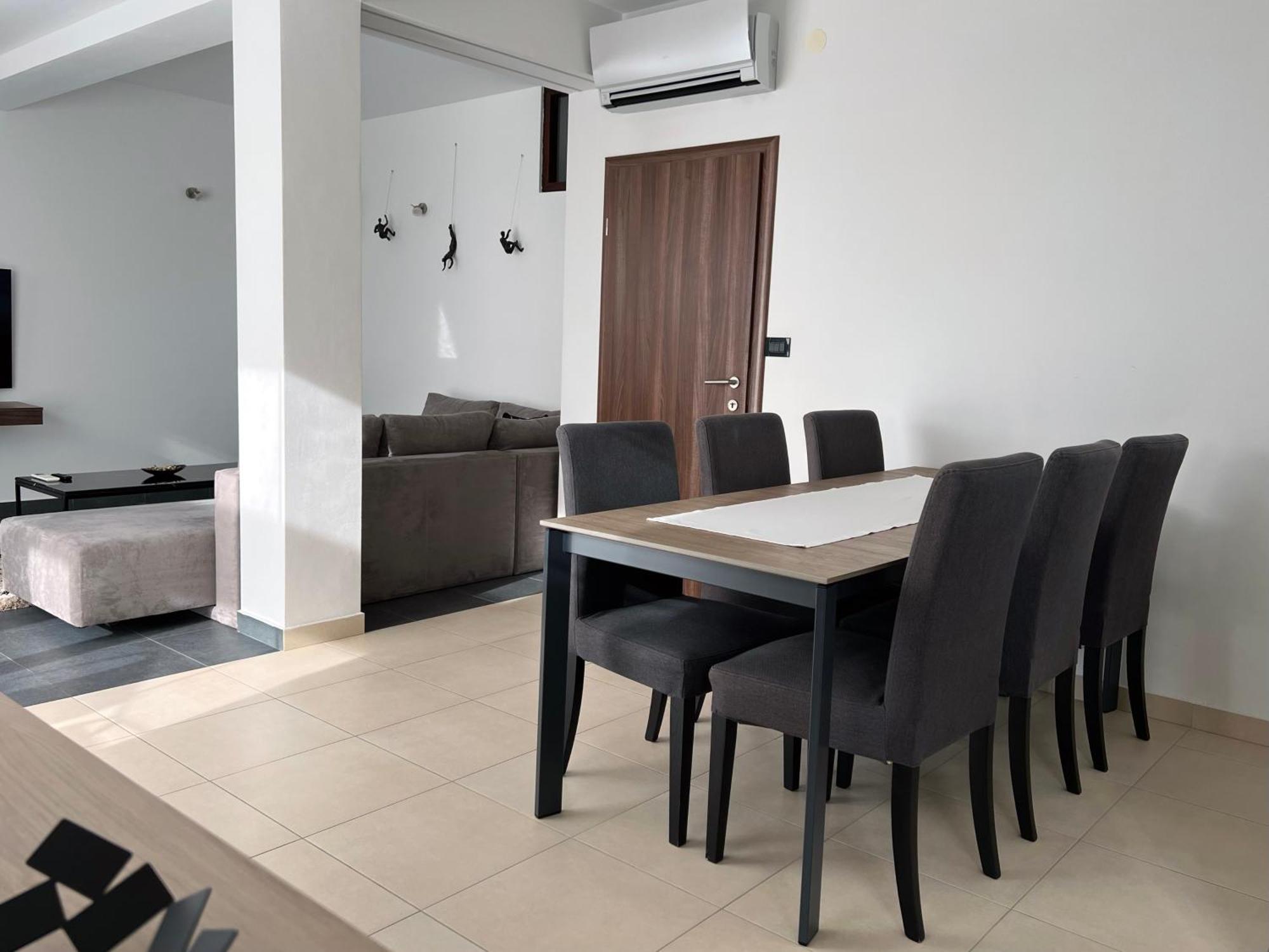 Apartment Spanjol Banjol Luaran gambar